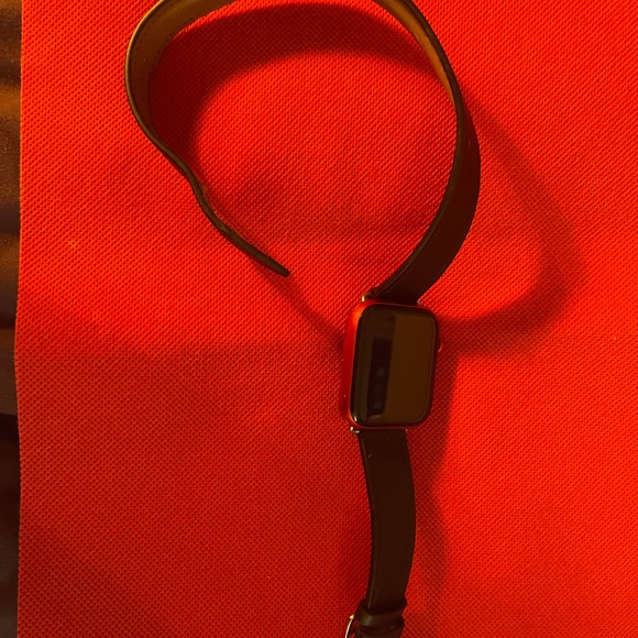 Apple IWatch Red Aluminum - Picture 7 of 7